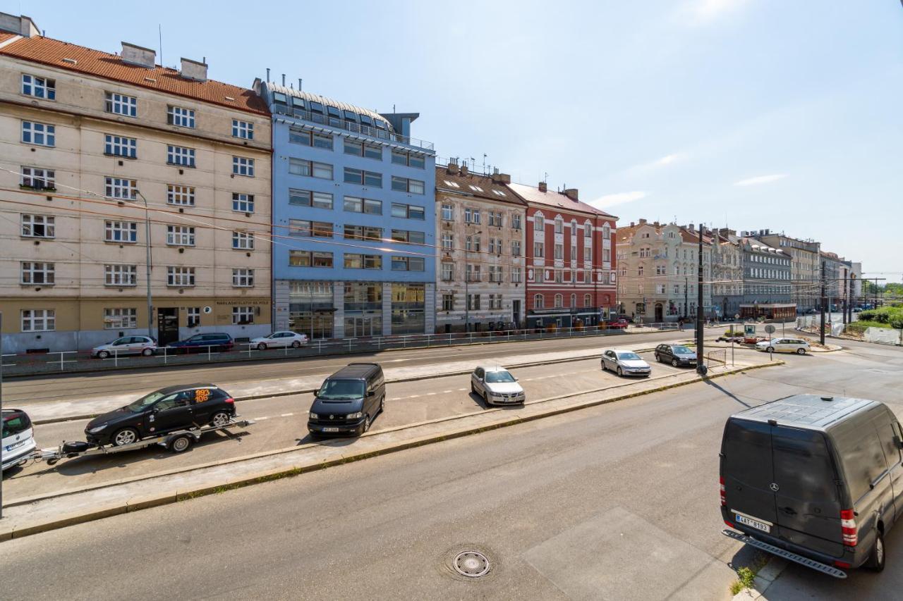 Brand New Studio Apartment #21 With Free Secure Parking In The Center Prag Dış mekan fotoğraf